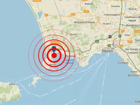 İtaliyada zəlzələ oldu