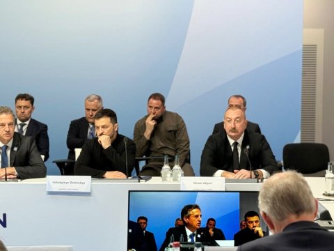 İlham Əliyev dəyirmi masada iştirak edib - FOTOLAR