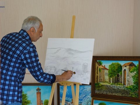 Prezidentlə söhbət edən şuşalı rəssam: "Əsərlərimdə keçmişi yaşadıram" - FOTO