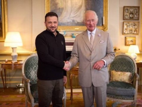 Britaniya kralı Zelenskini qəbul etdi