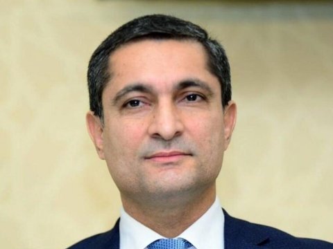 Daha bir deputat seçki dairəsini DƏYİŞDİ