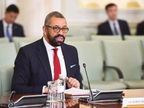 Kleverli Mühafizəkarların liderliyinə İDDİALIDIR