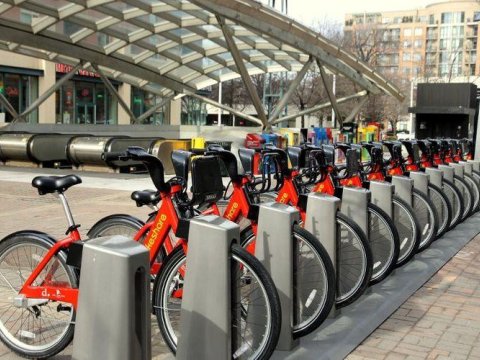 Velosipedini parklanma yerindən kənarda saxlayanlar cərimələnəcək