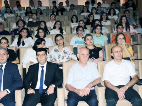 Yüksək bal toplayan abituriyentlərlə görüş - FOTO