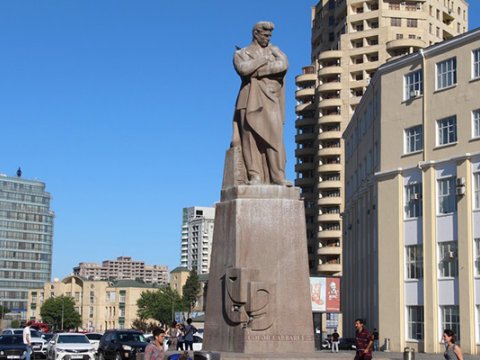 Bakıdakı bu heykəllər restavrasiya ediləcək