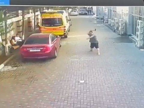 Ağadadaş Ağayevin balta atdığı qadın DANIŞDI