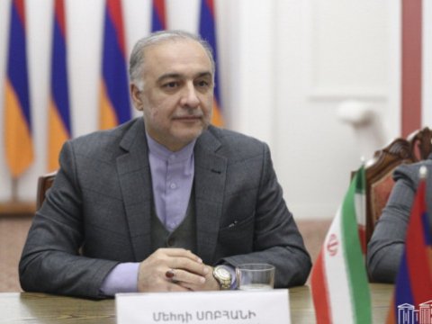 İran səfiri Tehran və İrəvan arasında hərbi razılaşmanı təkzib etdi