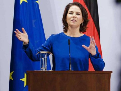 Almaniyalı nazir belaruslu həmkarına xəbərdarlıq etdi