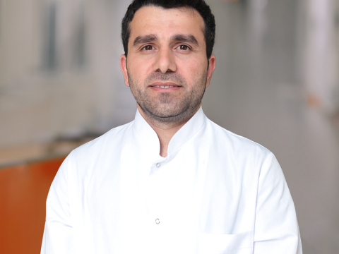 "Mədəkiçiltmənin onkoloji xəstəliyə səbəb olmasının elmi məlumatı yoxdur" - Cərrah Nihad Nəzərzadə ilə müsahibə