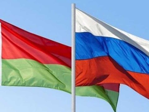 Rus və belarusların Macarıstana köçməsi asanlaşdırılıb