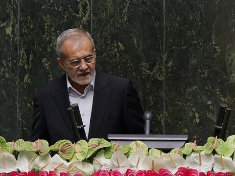 İranın yeni prezidenti&nbsp;and içdi