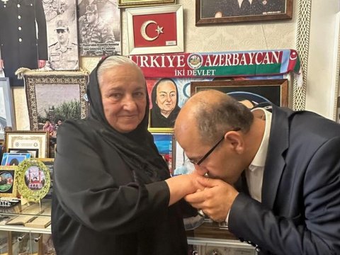 Cihangir İşbilir Polad Həşimovun anasının evində - FOTO