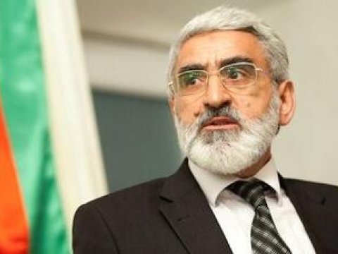 Mirmahmud Mirəlioğlu rəsmən deputatlığa namizəd oldu