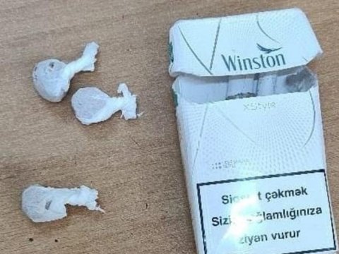 Həbsdə olan qardaşına narkotik keçirmək istədi