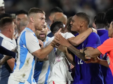 Fransa və Argentina futbolçuları arasında&nbsp;dava düşüb