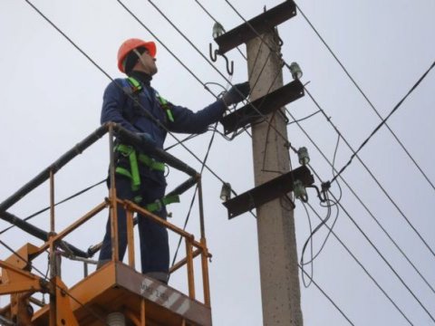 &ldquo;Azərişıq&rdquo; Kürdəmirdə elektrik şəbəkəsini yeniləyir