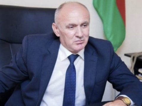 Daha bir partiya sədrinin namizədliyi qeydə alındı