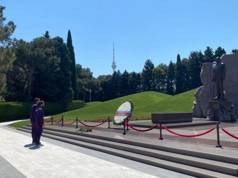 Olimpiya çempionlarımız Heydər Əliyevin məzarını ziyarət etdilər