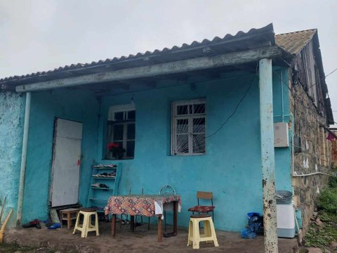 Qayınana-gəlin davasının təfərrüatı: "Anamı yatdığı zaman baltalayıb"