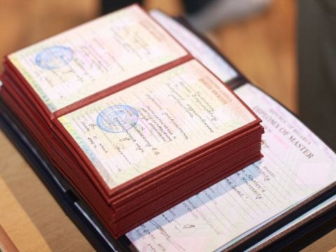 İyulda 754 nəfərin diplomu tanınıb