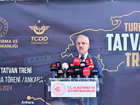 "Azərbaycanla dəmir yolunda sərnişindaşımanın başlanacağına ümid edirik"
