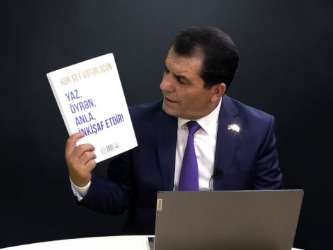 Ən zəif şagirdi belə riyaziyyatçı edə biləcək kitab - VİDEO+FOTO