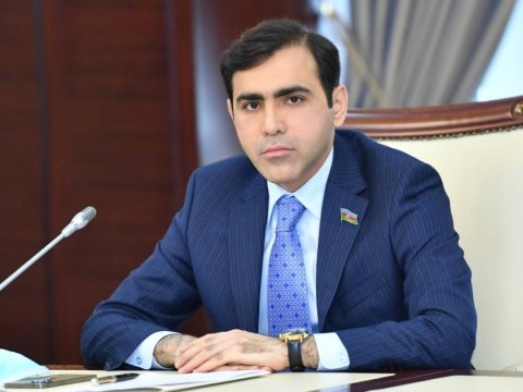 Deputatlığa namizəd seçki qanununu pozub? - FOTO