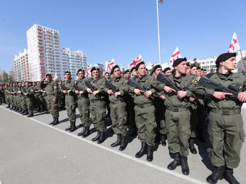 Gürcüstanda hərbi xidmət müddəti QISALDILIR