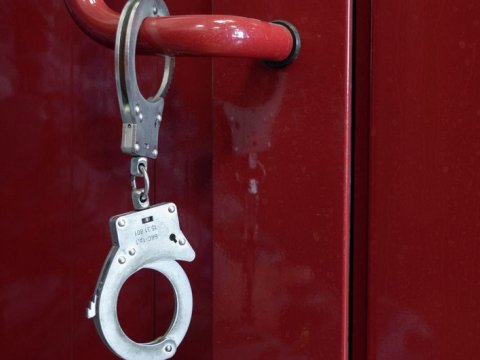 Vətəndaşı aldadıb pulunu oğurladı