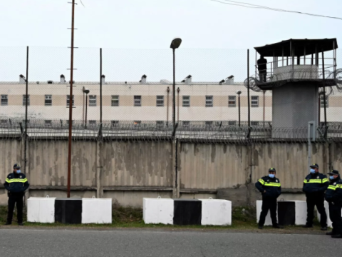 Gürcüstan həbsxanalarında rekord sayda məhbus var