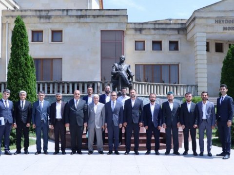 Onlara məscidlərdə vəzifələr verildi