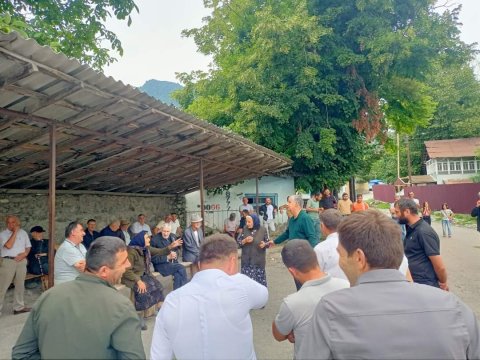 Əli Məsimli Şəkinin kəndlərində görüşlər keçirib