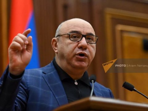 Rusiyaya səfir göndəriləcək deputat səlahiyyətlərini itirdi