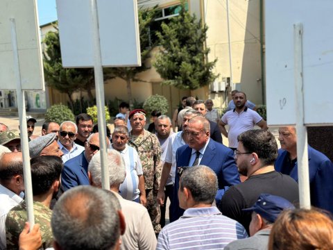 Eldar Quliyev Maştağada seçiciləri ilə görüşdü