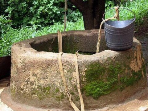 Ehtiyatsızlıqdan 15 metrlik su quyusuna düşdü