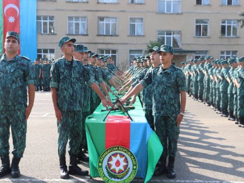 Gənc əsgərlər and içdi - FOTO