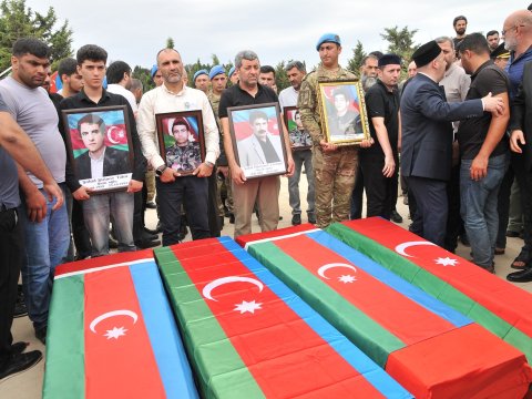 4 şəhidimiz Abşeronda dəfn edildi - 32 ildən sonra... - FOTOLAR