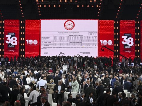 CHP-də növbədənkənar qurultay: Sabiq mer də sədrliyə namizəddir