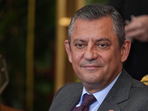 CHP sədrinin ayağı sındı, Mahmud Abbasın çıxışını dinləməyə gəlmədi