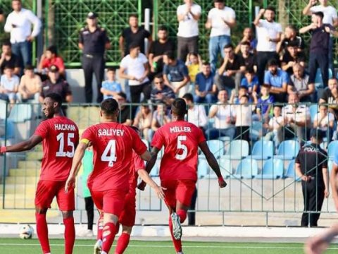 III turun ilk oyununda 3 cavabsız qol