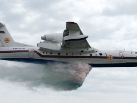 Amfibiya təyyarəsi Türkiyədəki yanğınlarla&nbsp;mübarizəyə&nbsp;başladı