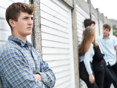 Gənclərin yarısı qeyri-rəsmi əməklə məşğul olur