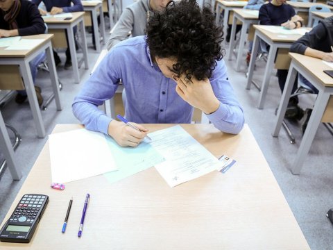 Gələcəyin ixtisasları: Proqnozlar özünü doğrultmaya da bilər...