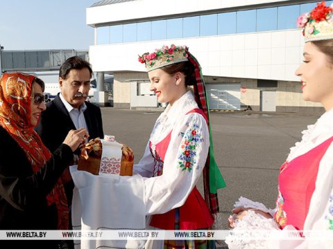 Pakistanlı deputatlar Belarusda - FOTOLAR