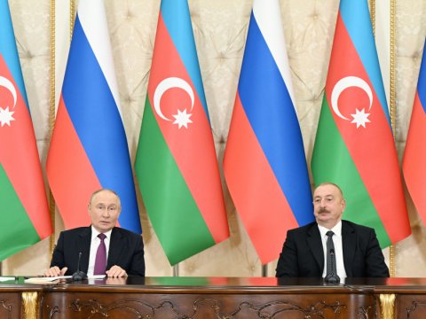 Liderlər Bakıda regional məsələləri müzakirə ediblər