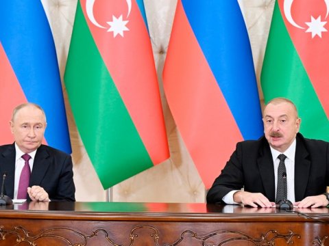 "Putinə bir metr yuxarıya çıxan qayaları göstərdim"