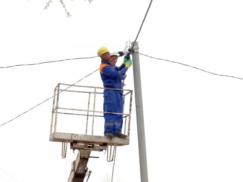 &ldquo;Azərişıq&rdquo; Gədəbəydə elektrik şəbəkəsini yeniləyir - VİDEO