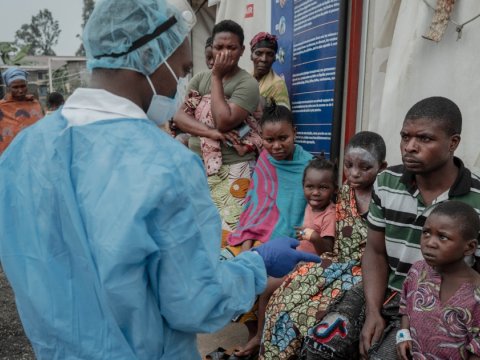 Konqo meymunçiçəyinə qarşı vaksini gözləyir