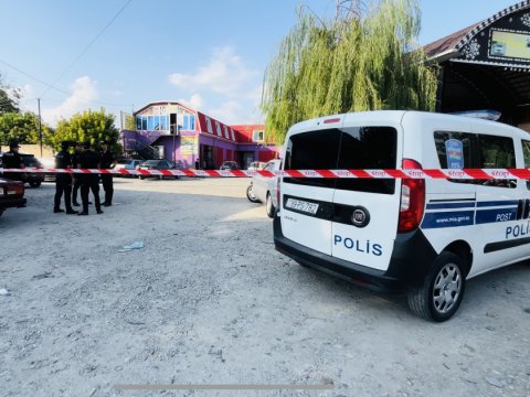 Evdən kişi meyiti tapıldı