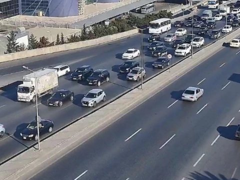 Bakıda tıxac olan yolların SİYAHISI&nbsp;